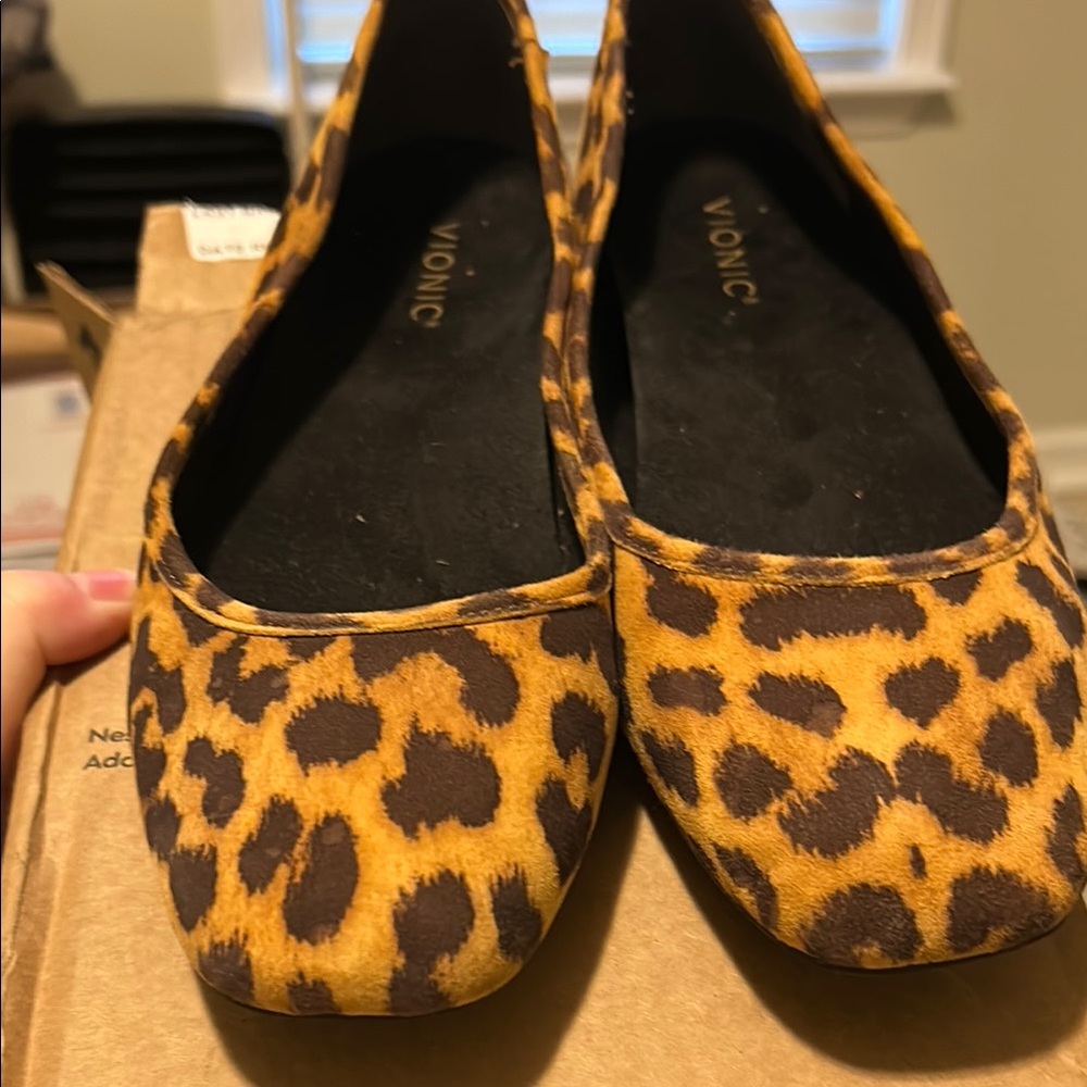 Vionic Leopard Print Flats